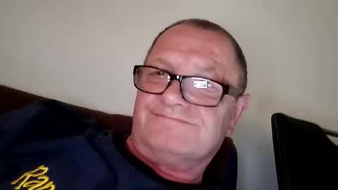 Snapshot of frauenfeind1 chatting on 20, 10, 2025 Wolfi online show from 20, 10, 2025