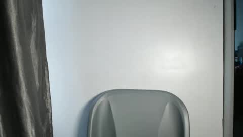 Snapshot of freakie_clit chatting on 17, 12, 2024 pandora online show from 17, 12, 2024