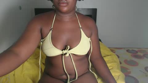 Snapshot of freakie_clit chatting on 28, 12, 2024 pandora online show from 28, 12, 2024