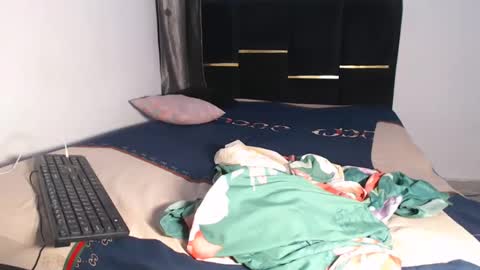 Snapshot of freakie_clit chatting on 2, 1, 2025 pandora online show from 2, 1, 2025