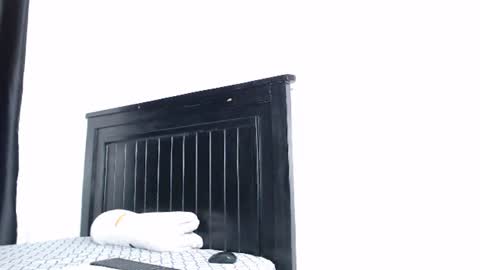 freaky_bunnies online show from 31, 7, 2026