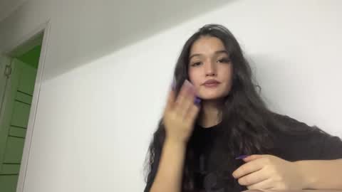 Mia online show from 4, 6, 2026