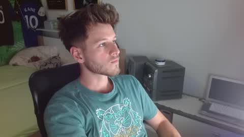 Snapshot of freddy_star chatting on 24, 4, 2026 Frederick Perin online show from 24, 4, 2026