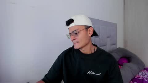 Snapshot of fredericsloan chatting on 24, 2, 2026 Frederic Sloan online show from 24, 2, 2026