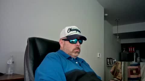 Snapshot of freedom365xxx chatting on 2, 8, 2026 freedom365xxx online show from 2, 8, 2026
