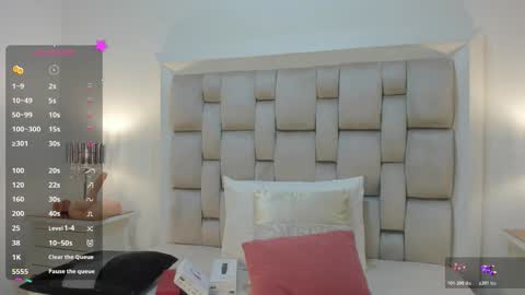 Snapshot of frehia_dimou chatting on 28, 11, 2025 Frehia online show from 28, 11, 2025