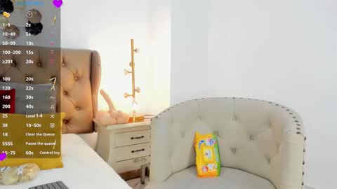 Snapshot of frehia_dimou chatting on 23, 12, 2025 Frehia online show from 23, 12, 2025