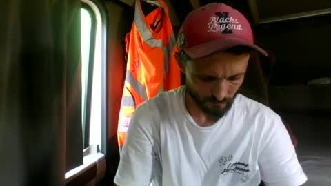 Snapshot of french_truck chatting on 20, 7, 2026 french_truck online show from 20, 7, 2026