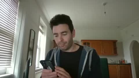 Snapshot of frenchbdmaninlondon chatting on 5, 2, 2026 Horny Paul online show from 5, 2, 2026