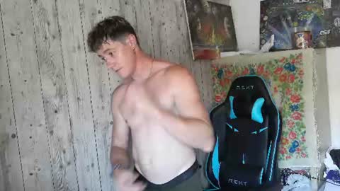 French Horny Bibs online show from 25, 6, 2026