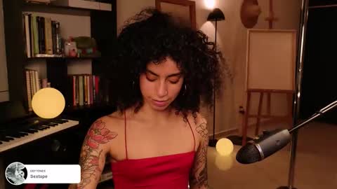 Snapshot of fresatanica chatting on 27, 10, 2025 Vale online show from 27, 10, 2025