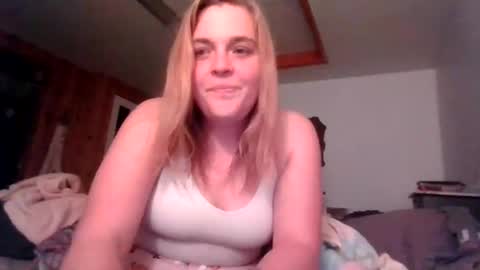 Snapshot of freshwaternewf chatting on 12, 11, 2025 freshwaternewf online show from 12, 11, 2025