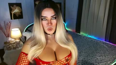 Snapshot of freya_lovestocum chatting on 29, 5, 2026 Miss Frea online show from 29, 5, 2026