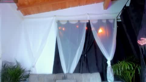 aura online show from 23, 10, 2025