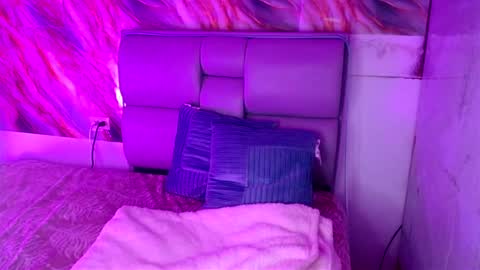 Snapshot of freyja_01 chatting on 9, 3, 2025 Freyja online show from 9, 3, 2025