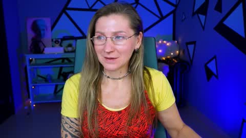 Snapshot of fridatander chatting on 17, 12, 2024 Frida Tander online show from 17, 12, 2024