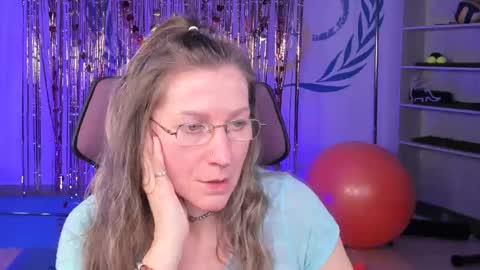 Snapshot of fridatander chatting on 24, 2, 2025 Frida Tander online show from 24, 2, 2025