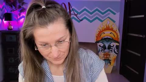 Snapshot of fridatander chatting on 3, 3, 2025 Frida Tander online show from 3, 3, 2025