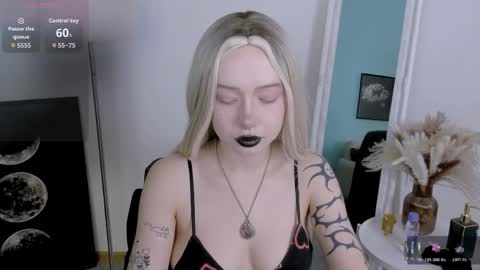 Snapshot of friend_zone_ chatting on 7, 6, 2026 friend_zone_ online show from 7, 6, 2026