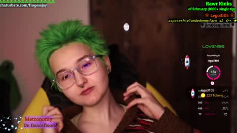 Snapshot of frogessjay chatting on 5, 2, 2025 Jaywise Frogfoot online show from 5, 2, 2025