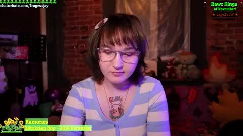 Snapshot of frogessjay chatting on 2, 11, 2025 Jaywise Frogfoot online show from 2, 11, 2025