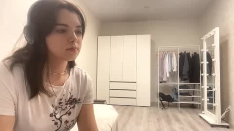 Snapshot of frosted_bloom chatting on 2, 10, 2025 Emily online show from 2, 10, 2025