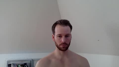 Snapshot of frozenyoga chatting on 21, 12, 2025 frozenyoga online show from 21, 12, 2025