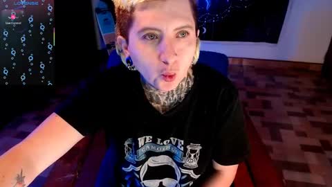 Snapshot of ftmblueyes chatting on 19, 1, 2025 HEHIM online show from 19, 1, 2025