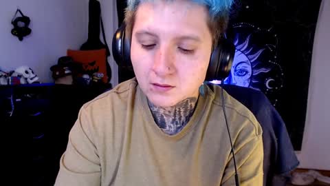 Snapshot of ftmblueyes chatting on 4, 2, 2025 HEHIM online show from 4, 2, 2025