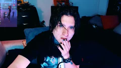 Snapshot of ftmblueyes chatting on 10, 10, 2025 HEHIM online show from 10, 10, 2025