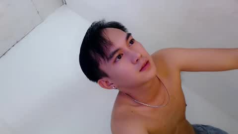 Snapshot of fuckboy_zachxx chatting on 11, 3, 2025 online show from 11, 3, 2025