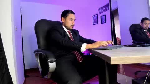SERGIO THE SEX LAWYER online show from 30, 10, 2025