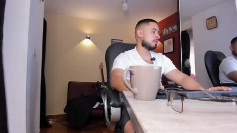 Snapshot of fuckerwate chatting on 3, 4, 2026 SERGIO THE SEX LAWYER online show from 3, 4, 2026