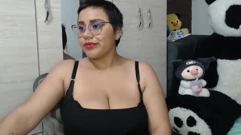 Mia and Gary  online show from 14, 12, 2025