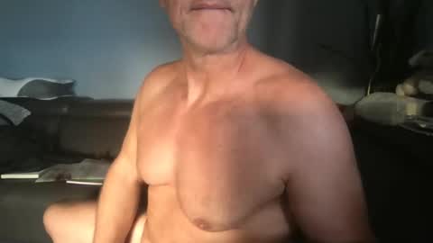 Snapshot of fuertecock chatting on 23, 10, 2025 Gregorio online show from 23, 10, 2025