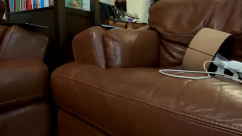 Snapshot of fuklicious chatting on 30, 12, 2024 fuklicious online show from 30, 12, 2024