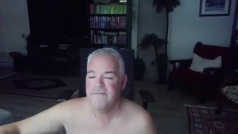 Snapshot of fullastars chatting on 16, 10, 2025 fullastars online show from 16, 10, 2025