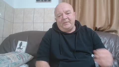 Snapshot of fullballs6 chatting on 19, 12, 2024 fullballs6 online show from 19, 12, 2024