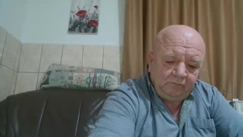 Snapshot of fullballs6 chatting on 26, 12, 2024 fullballs6 online show from 26, 12, 2024