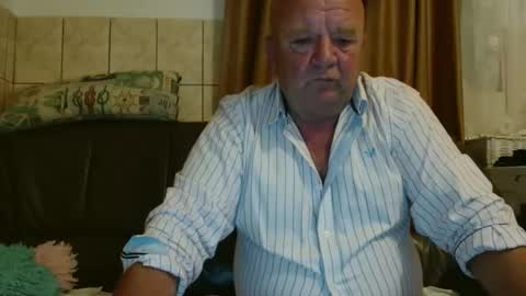 Snapshot of fullballs6 chatting on 13, 9, 2025 fullballs6 online show from 13, 9, 2025