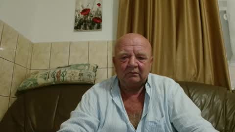 Snapshot of fullballs6 chatting on 16, 9, 2025 fullballs6 online show from 16, 9, 2025