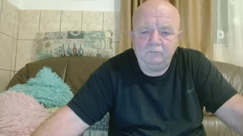 Snapshot of fullballs6 chatting on 24, 10, 2025 fullballs6 online show from 24, 10, 2025