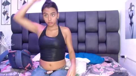 Snapshot of fun_and_horny_ chatting on 5, 3, 2025 fun_and_horny_ online show from 5, 3, 2025