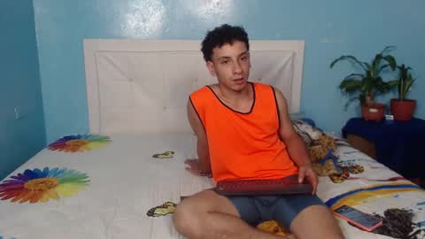 Snapshot of fun_and_horny_ chatting on 22, 9, 2025 fun_and_horny_ online show from 22, 9, 2025