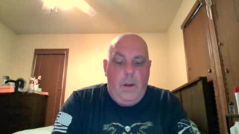 Snapshot of funguywi45 chatting on 28, 4, 2026 funguywi45 online show from 28, 4, 2026