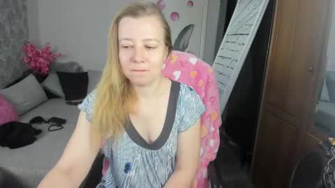 funny_bunny4 online show from 21, 12, 2024