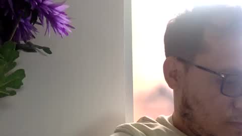 Snapshot of funnyboys18 chatting on 21, 10, 2025 Zanty online show from 21, 10, 2025