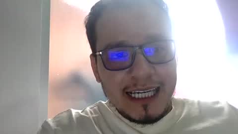 Snapshot of funnyboys18 chatting on 19, 12, 2025 Zanty online show from 19, 12, 2025