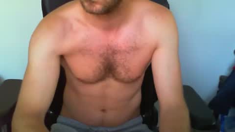 YWhiteNiceMan online show from 25, 6, 2026