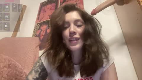 Snapshot of futuristicwhore chatting on 28, 10, 2025 Polina online show from 28, 10, 2025